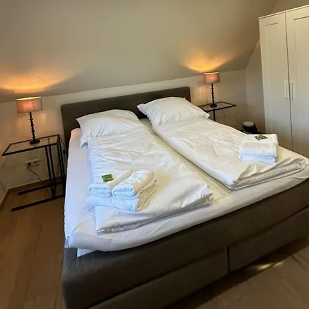 בית נופש With Terrace And 2